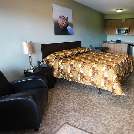 Alberta Beach Inn And Suites Esterno foto